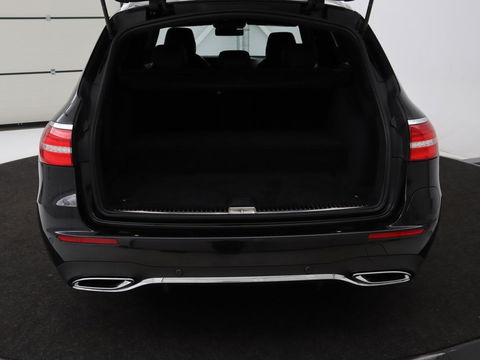 Mercedes-Benz E-Klasse 300de AMG Line | Adaptive cruise | Nappaleder | 360 Camera | Carplay | Stoelverwarming | Sfeerverlichting | Widescreen | Navigatie | Full LED