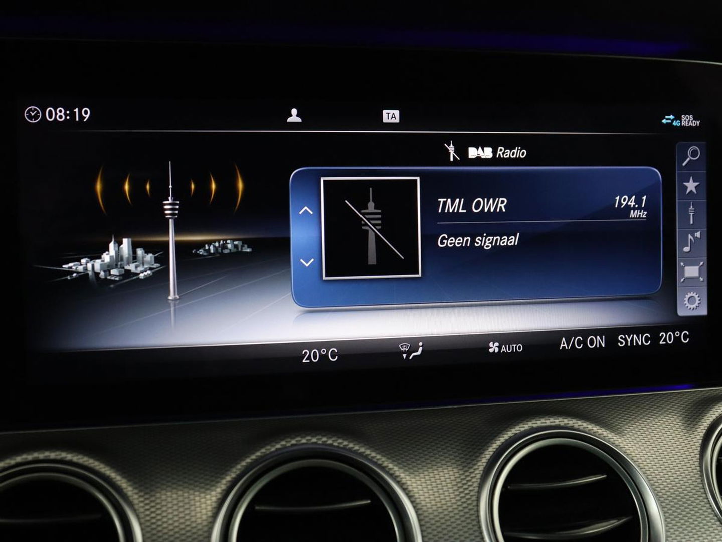 Mercedes-Benz E-Klasse 300de AMG Line | Adaptive cruise | Nappaleder | 360 Camera | Carplay | Stoelverwarming | Sfeerverlichting | Widescreen | Navigatie | Full LED
