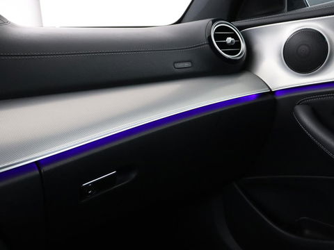 Mercedes-Benz E-Klasse 300de AMG Line | Adaptive cruise | Nappaleder | 360 Camera | Carplay | Stoelverwarming | Sfeerverlichting | Widescreen | Navigatie | Full LED