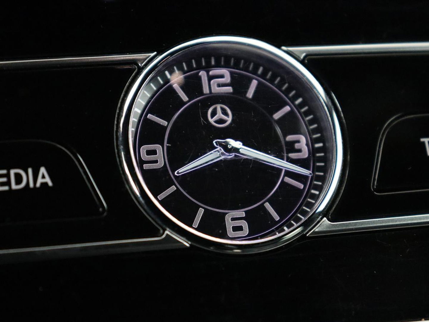 Mercedes-Benz E-Klasse 300de AMG Line | Adaptive cruise | Nappaleder | 360 Camera | Carplay | Stoelverwarming | Sfeerverlichting | Widescreen | Navigatie | Full LED