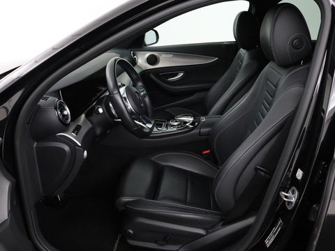 Mercedes-Benz E-Klasse 300de AMG Line | Adaptive cruise | Nappaleder | 360 Camera | Carplay | Stoelverwarming | Sfeerverlichting | Widescreen | Navigatie | Full LED