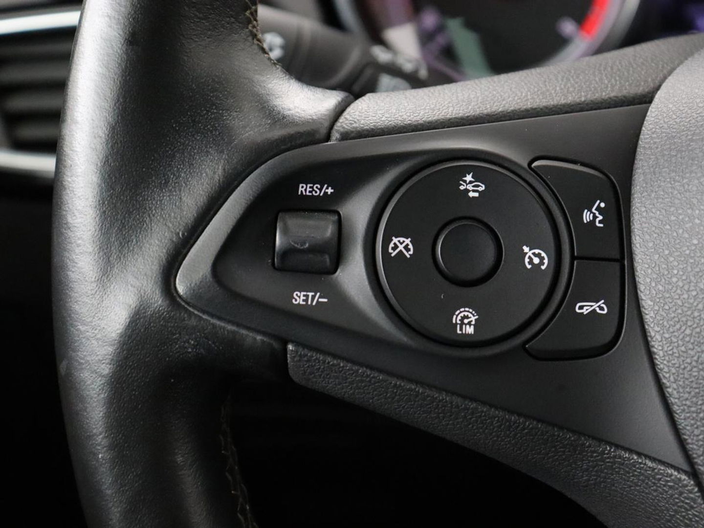 Opel Astra 1.4 Turbo Innovation | 150pk | Camera | Matrix LED | Comfortstoelen | Carplay | Navigatie | Keyless | Half leder | Climate control | Park Assist | Cruise control