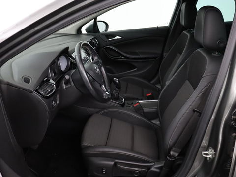 Opel Astra 1.4 Turbo Innovation | 150pk | Camera | Matrix LED | Comfortstoelen | Carplay | Navigatie | Keyless | Half leder | Climate control | Park Assist | Cruise control