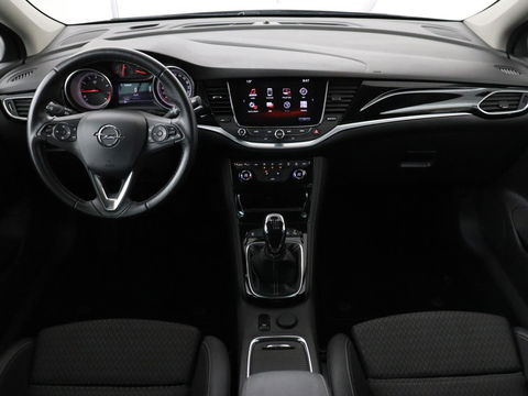 Opel Astra 1.4 Turbo Innovation | 150pk | Camera | Matrix LED | Comfortstoelen | Carplay | Navigatie | Keyless | Half leder | Climate control | Park Assist | Cruise control