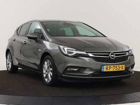 Opel Astra 1.4 Turbo Innovation | 150pk | Camera | Matrix LED | Comfortstoelen | Carplay | Navigatie | Keyless | Half leder | Climate control | Park Assist | Cruise control
