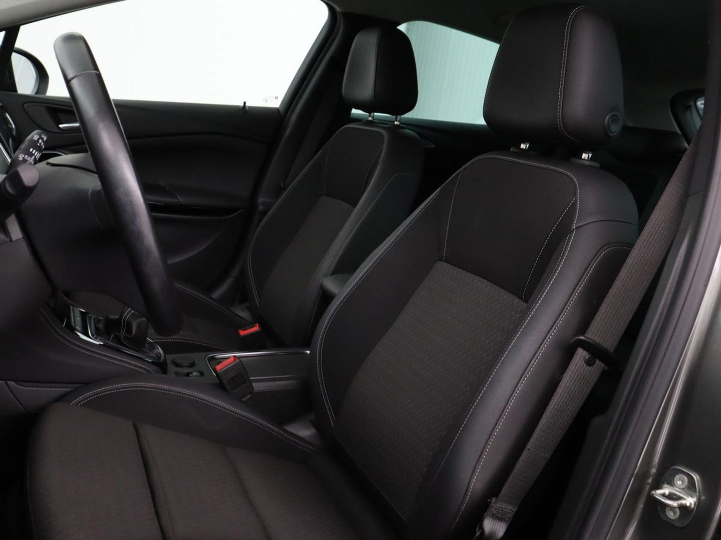 Opel Astra 1.4 Turbo Innovation | 150pk | Camera | Matrix LED | Comfortstoelen | Carplay | Navigatie | Keyless | Half leder | Climate control | Park Assist | Cruise control