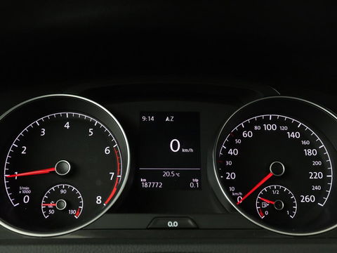 Volkswagen Golf 1.0 TSI Trendline | Carplay | Climate control | Navigatie | Parkeerhulp | Trekhaak | Cruise control | DAB | Bluetooth | Regen/-lichtsensor