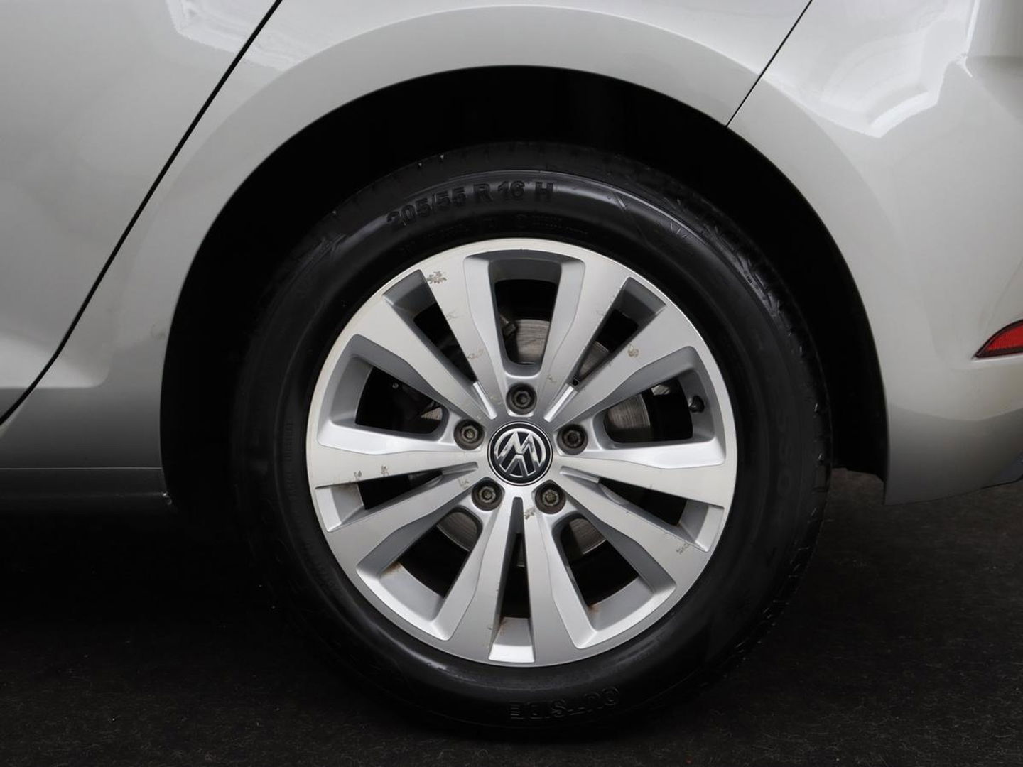 Volkswagen Golf 1.0 TSI Trendline | Carplay | Climate control | Navigatie | Parkeerhulp | Trekhaak | Cruise control | DAB | Bluetooth | Regen/-lichtsensor