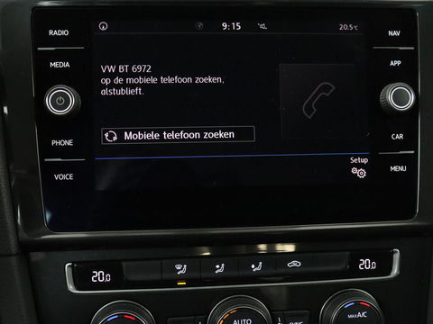 Volkswagen Golf 1.0 TSI Trendline | Carplay | Climate control | Navigatie | Parkeerhulp | Trekhaak | Cruise control | DAB | Bluetooth | Regen/-lichtsensor
