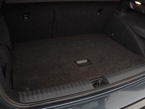 Škoda Kamiq 1.0 TSI Business Edition | Automaat | Stoelverwarming | Trekhaak | Carplay | Navigatie | Virtual Cockpit | Parkeerhulp | Climate control
