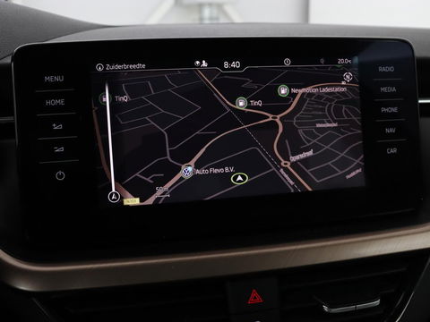 Škoda Kamiq 1.0 TSI Business Edition | Automaat | Stoelverwarming | Trekhaak | Carplay | Navigatie | Virtual Cockpit | Parkeerhulp | Climate control