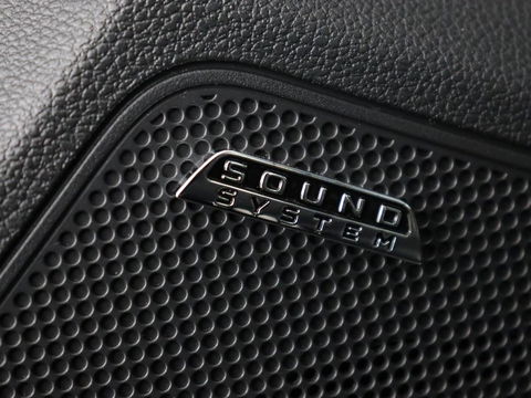 Škoda Kamiq 1.0 TSI Business Edition | Automaat | Stoelverwarming | Trekhaak | Carplay | Navigatie | Virtual Cockpit | Parkeerhulp | Climate control