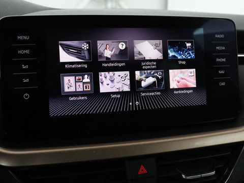 Škoda Kamiq 1.0 TSI Business Edition | Automaat | Stoelverwarming | Trekhaak | Carplay | Navigatie | Virtual Cockpit | Parkeerhulp | Climate control