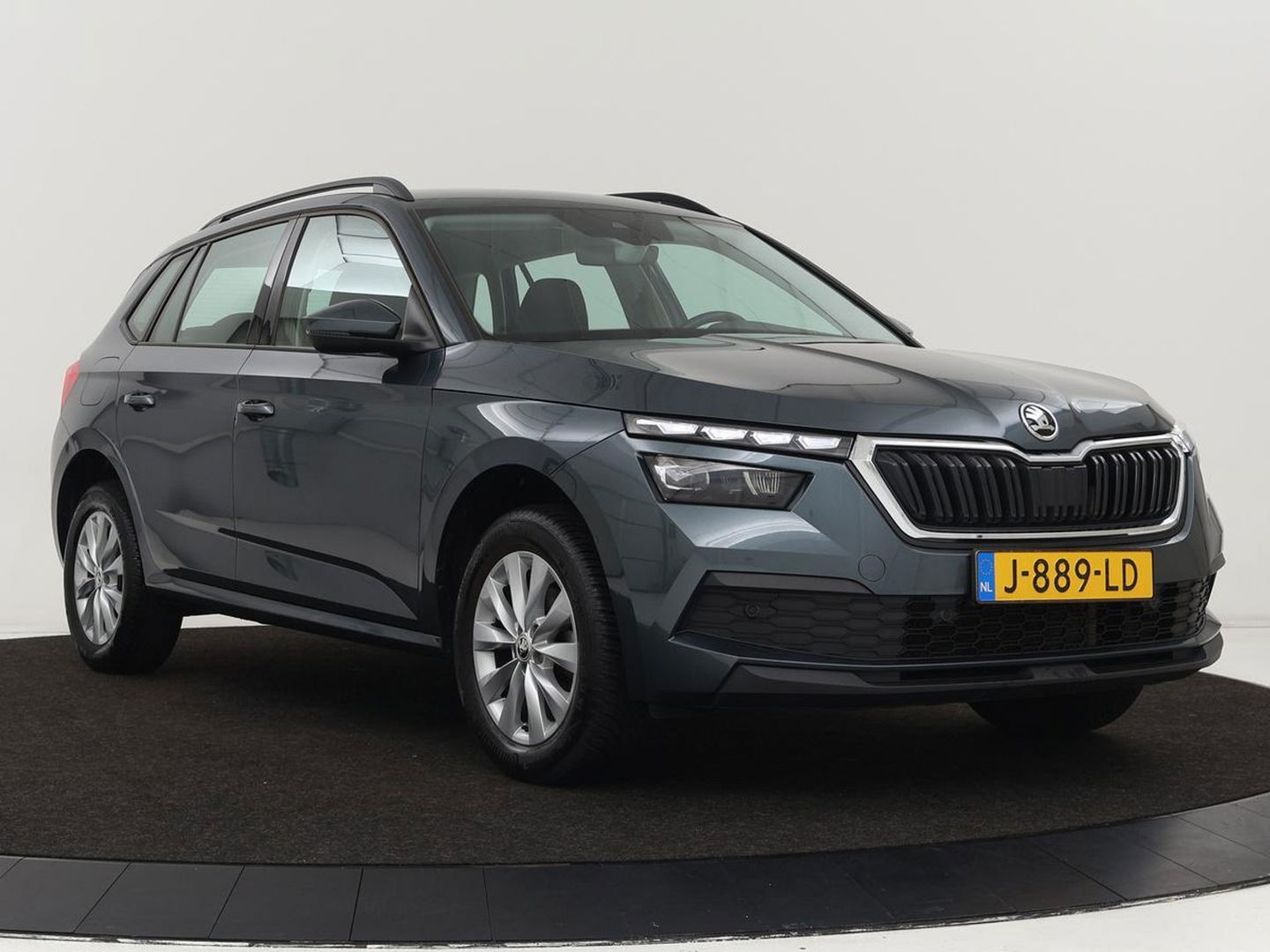 Škoda Kamiq 1.0 TSI Business Edition | Automaat | Stoelverwarming | Trekhaak | Carplay | Navigatie | Virtual Cockpit | Parkeerhulp | Climate control