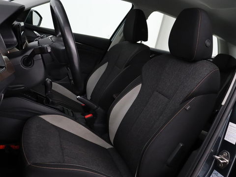 Škoda Kamiq 1.0 TSI Business Edition | Automaat | Stoelverwarming | Trekhaak | Carplay | Navigatie | Virtual Cockpit | Parkeerhulp | Climate control