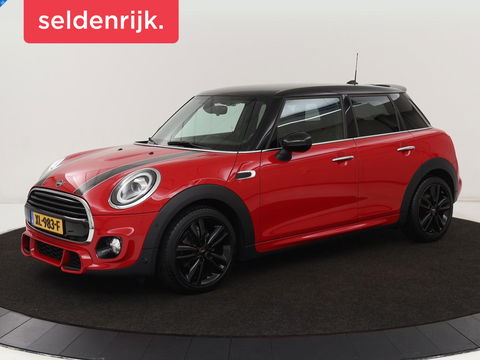 MINI Cooper 1.5 John Cooper Works | Leder/Alcantara | Stoelverwarming | Harman/Kardon | Carplay | Full LED | Navigatie | Park Assist | Climate control