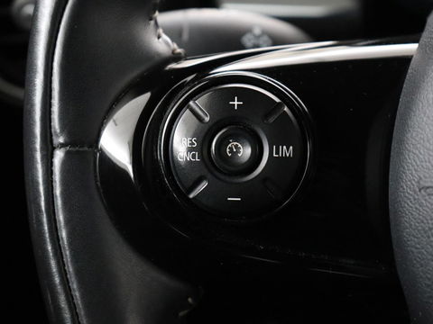 MINI Cooper 1.5 John Cooper Works | Leder/Alcantara | Stoelverwarming | Harman/Kardon | Carplay | Full LED | Navigatie | Park Assist | Climate control