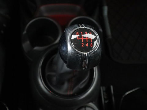 MINI Cooper 1.5 John Cooper Works | Leder/Alcantara | Stoelverwarming | Harman/Kardon | Carplay | Full LED | Navigatie | Park Assist | Climate control