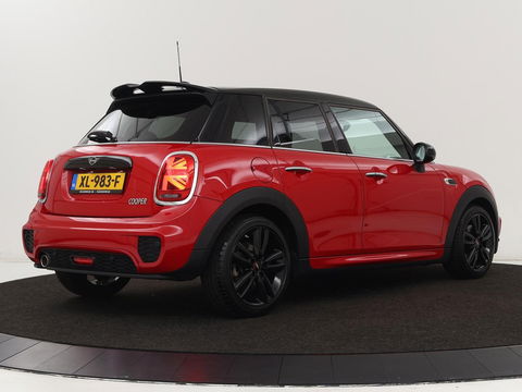 MINI Cooper 1.5 John Cooper Works | Leder/Alcantara | Stoelverwarming | Harman/Kardon | Carplay | Full LED | Navigatie | Park Assist | Climate control