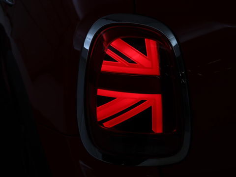 MINI Cooper 1.5 John Cooper Works | Leder/Alcantara | Stoelverwarming | Harman/Kardon | Carplay | Full LED | Navigatie | Park Assist | Climate control