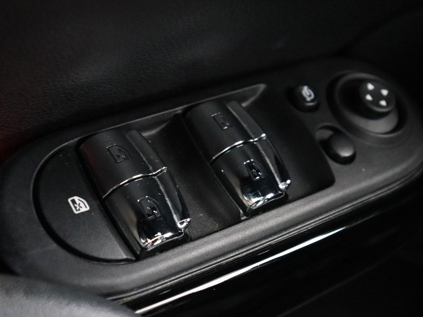 MINI Cooper 1.5 John Cooper Works | Leder/Alcantara | Stoelverwarming | Harman/Kardon | Carplay | Full LED | Navigatie | Park Assist | Climate control