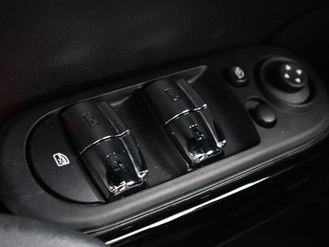 MINI Cooper 1.5 John Cooper Works | Leder/Alcantara | Stoelverwarming | Harman/Kardon | Carplay | Full LED | Navigatie | Park Assist | Climate control