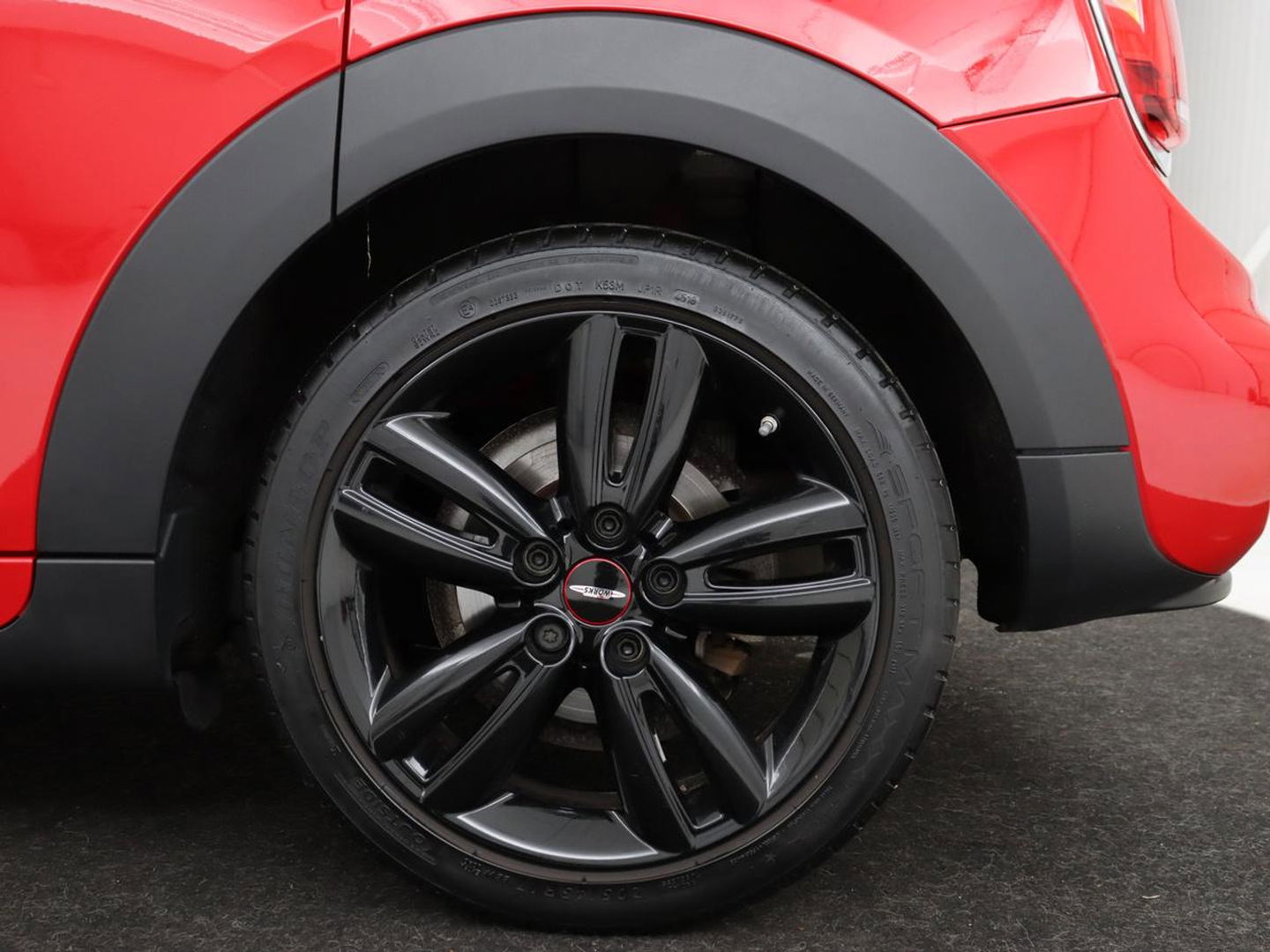 MINI Cooper 1.5 John Cooper Works | Leder/Alcantara | Stoelverwarming | Harman/Kardon | Carplay | Full LED | Navigatie | Park Assist | Climate control