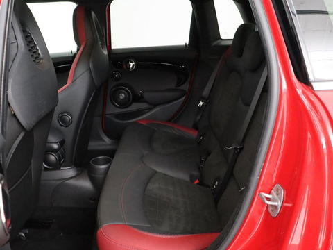 MINI Cooper 1.5 John Cooper Works | Leder/Alcantara | Stoelverwarming | Harman/Kardon | Carplay | Full LED | Navigatie | Park Assist | Climate control