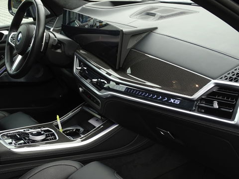 BMW X5 X5 50e X-drive 490PK / M- Individual / B&W / Carbon / 2024