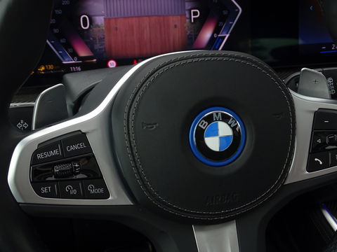 BMW X5 X5 50e X-drive 490PK / M- Individual / B&W / Carbon / 2024