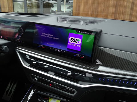 BMW X5 X5 50e X-drive 490PK / M- Individual / B&W / Carbon / 2024