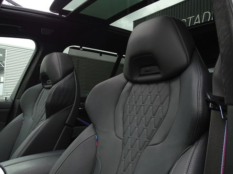 BMW X5 X5 50e X-drive 490PK / M- Individual / B&W / Carbon / 2024
