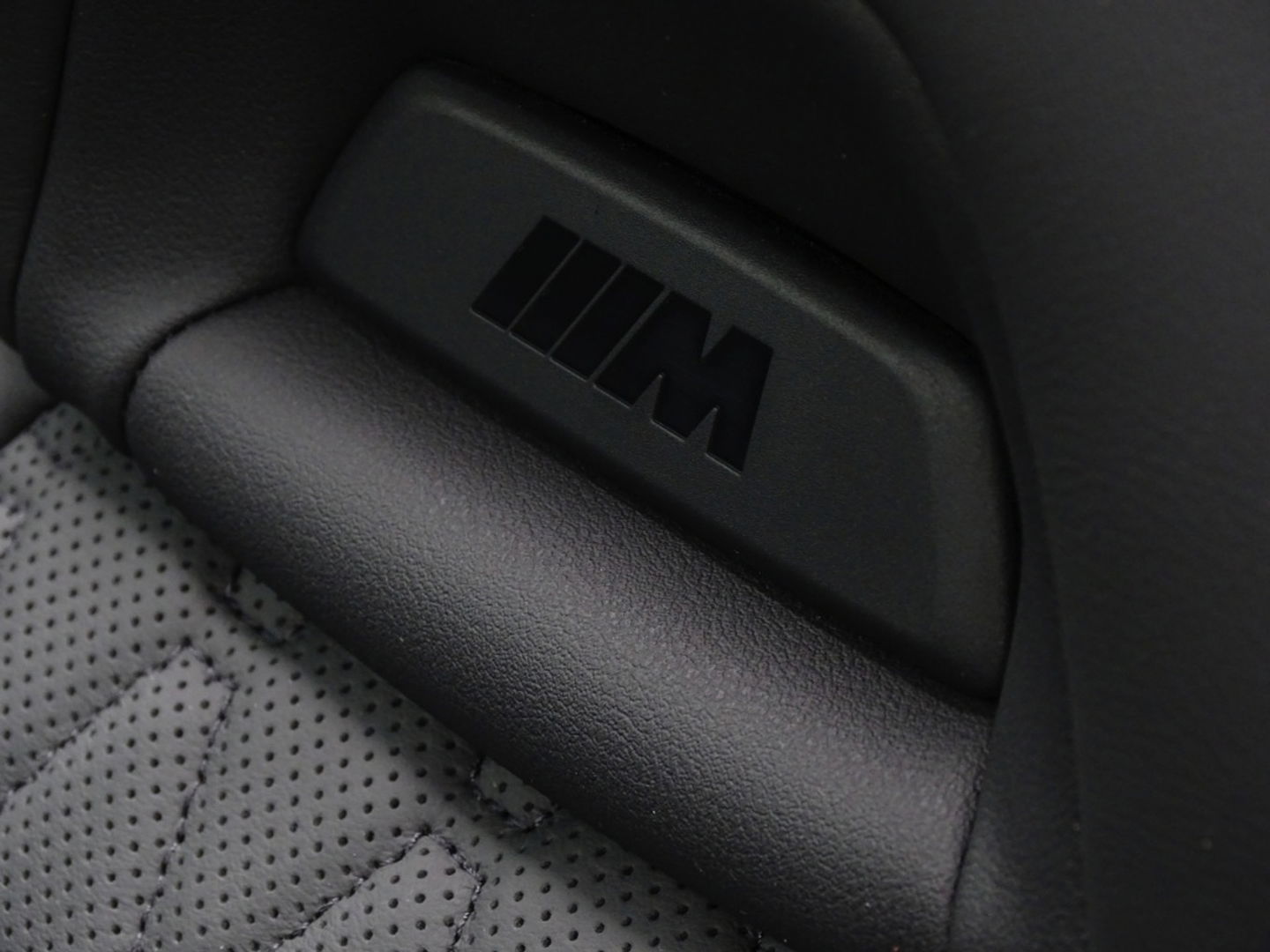 BMW X5 X5 50e X-drive 490PK / M- Individual / B&W / Carbon / 2024