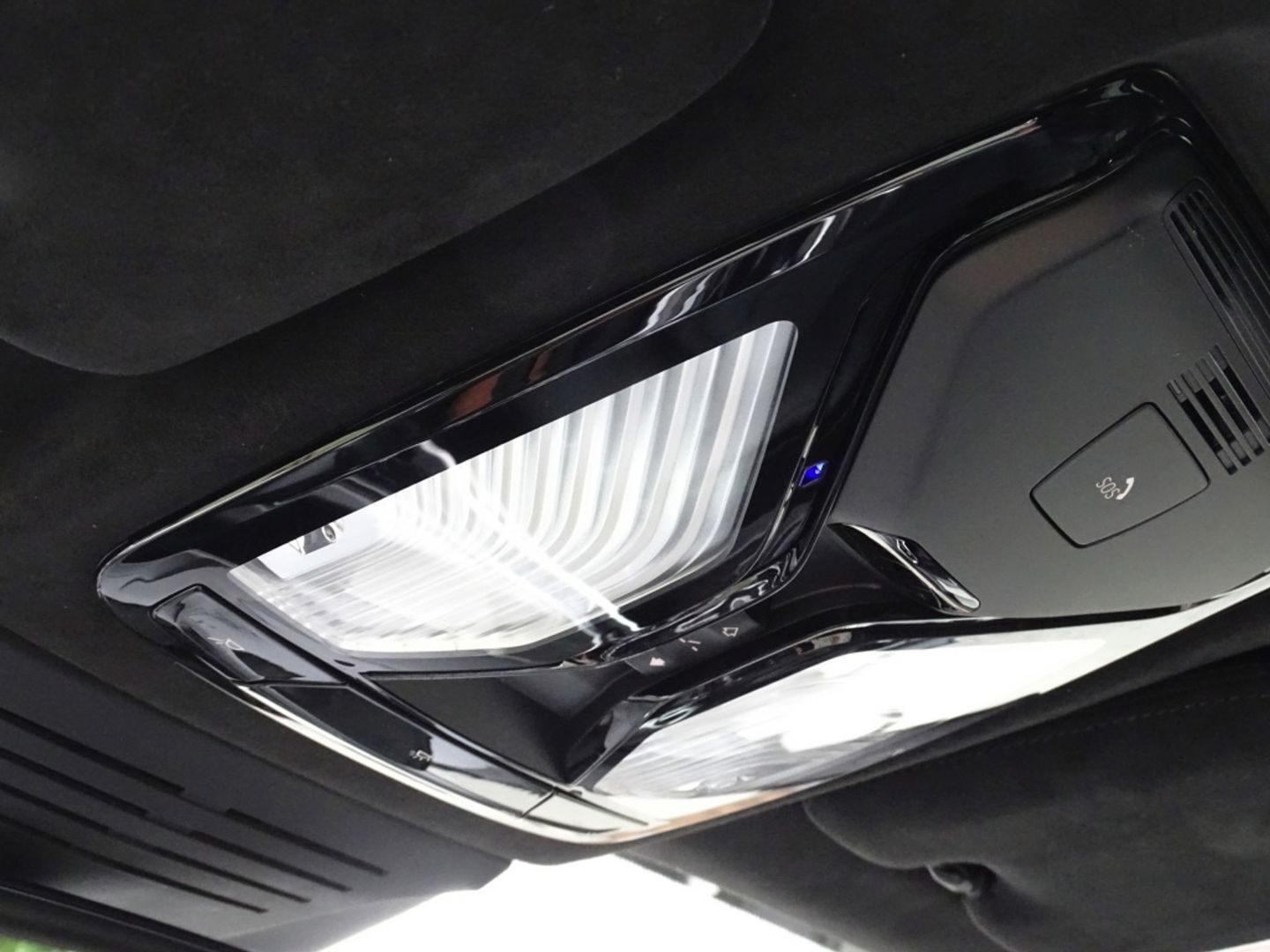 BMW X5 X5 50e X-drive 490PK / M- Individual / B&W / Carbon / 2024