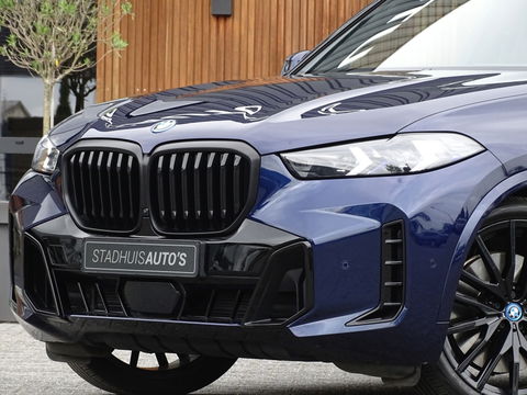 BMW X5 X5 50e X-drive 490PK / M- Individual / B&W / Carbon / 2024