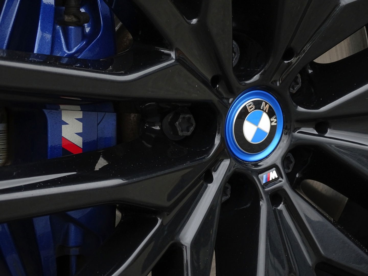BMW X5 X5 50e X-drive 490PK / M- Individual / B&W / Carbon / 2024