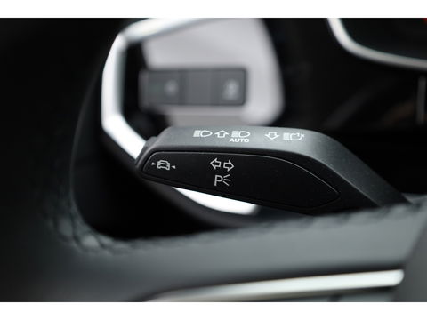 Audi Q3 45 TFSI e S-Line | Navi | Adapt. Cruise | Elek. Trekhaak | Keyless | Apple CarPlay | Dodehoek