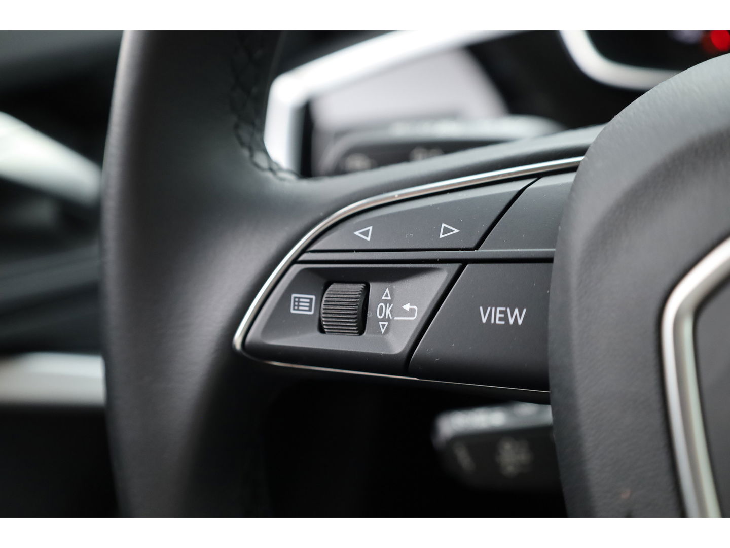 Audi Q3 45 TFSI e S-Line | Navi | Adapt. Cruise | Elek. Trekhaak | Keyless | Apple CarPlay | Dodehoek