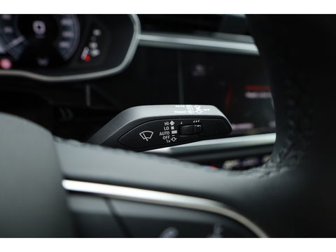 Audi Q3 45 TFSI e S-Line | Navi | Adapt. Cruise | Elek. Trekhaak | Keyless | Apple CarPlay | Dodehoek