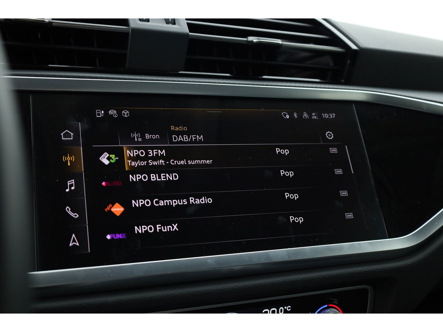 Audi Q3 45 TFSI e S-Line | Navi | Adapt. Cruise | Elek. Trekhaak | Keyless | Apple CarPlay | Dodehoek