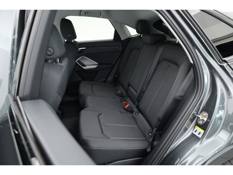 Audi Q3 45 TFSI e S-Line | Navi | Adapt. Cruise | Elek. Trekhaak | Keyless | Apple CarPlay | Dodehoek