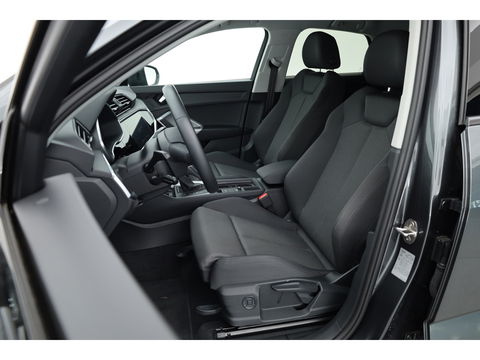 Audi Q3 45 TFSI e S-Line | Navi | Adapt. Cruise | Elek. Trekhaak | Keyless | Apple CarPlay | Dodehoek
