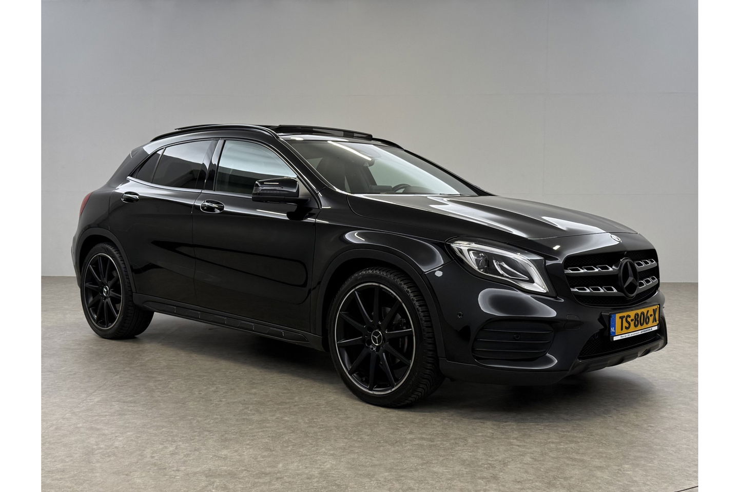Mercedes-Benz GLA 200 157PK Pano LED 360Camera Memory Carplay Clima Cruise Navi PDC 20''LMV