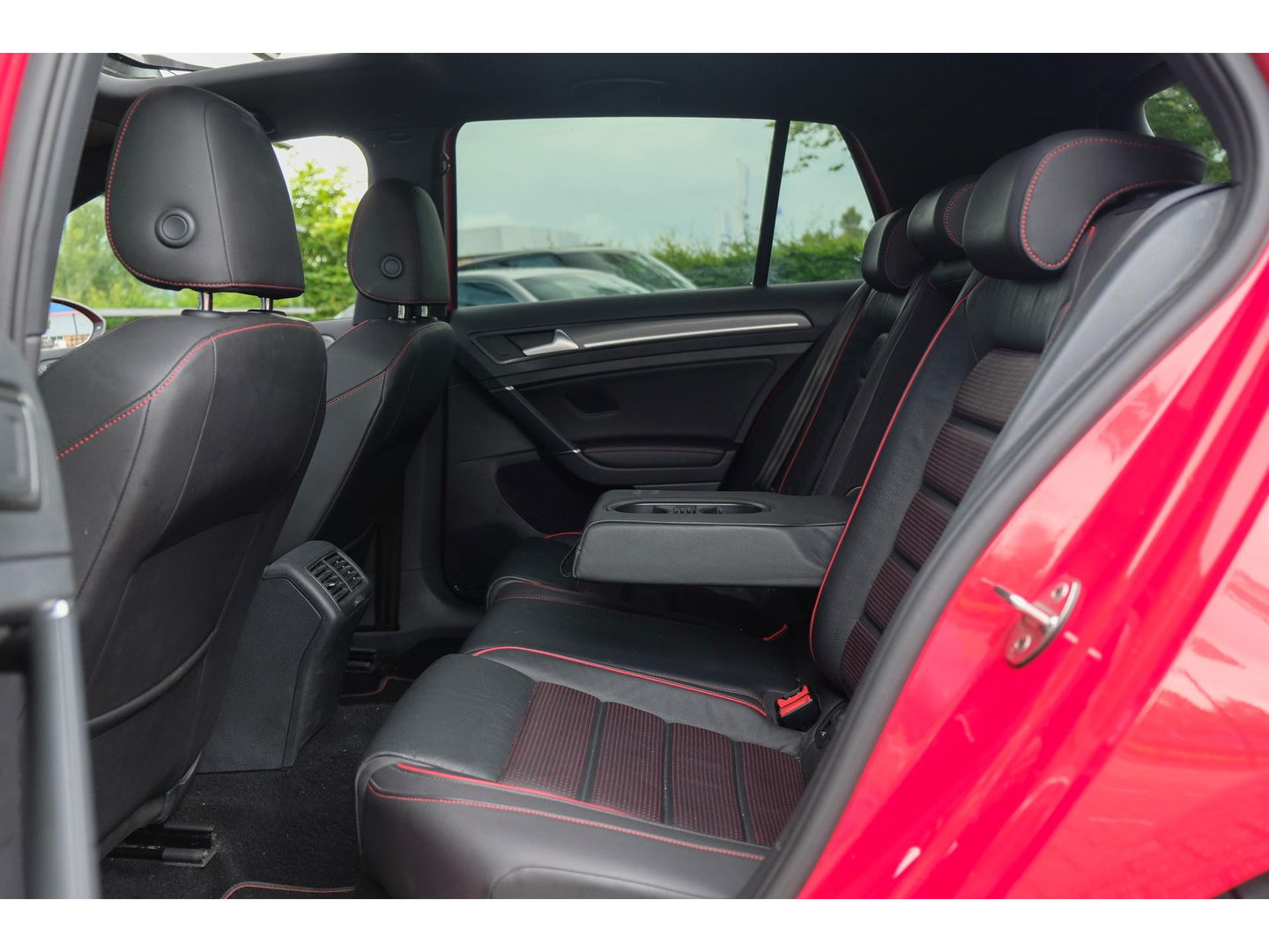 Volkswagen Golf 2.0 TSI GTI TCR 290pk Panoramadak STAGE 3 475PK Dynaudio Volleder Performance pack DCC 19" LMV