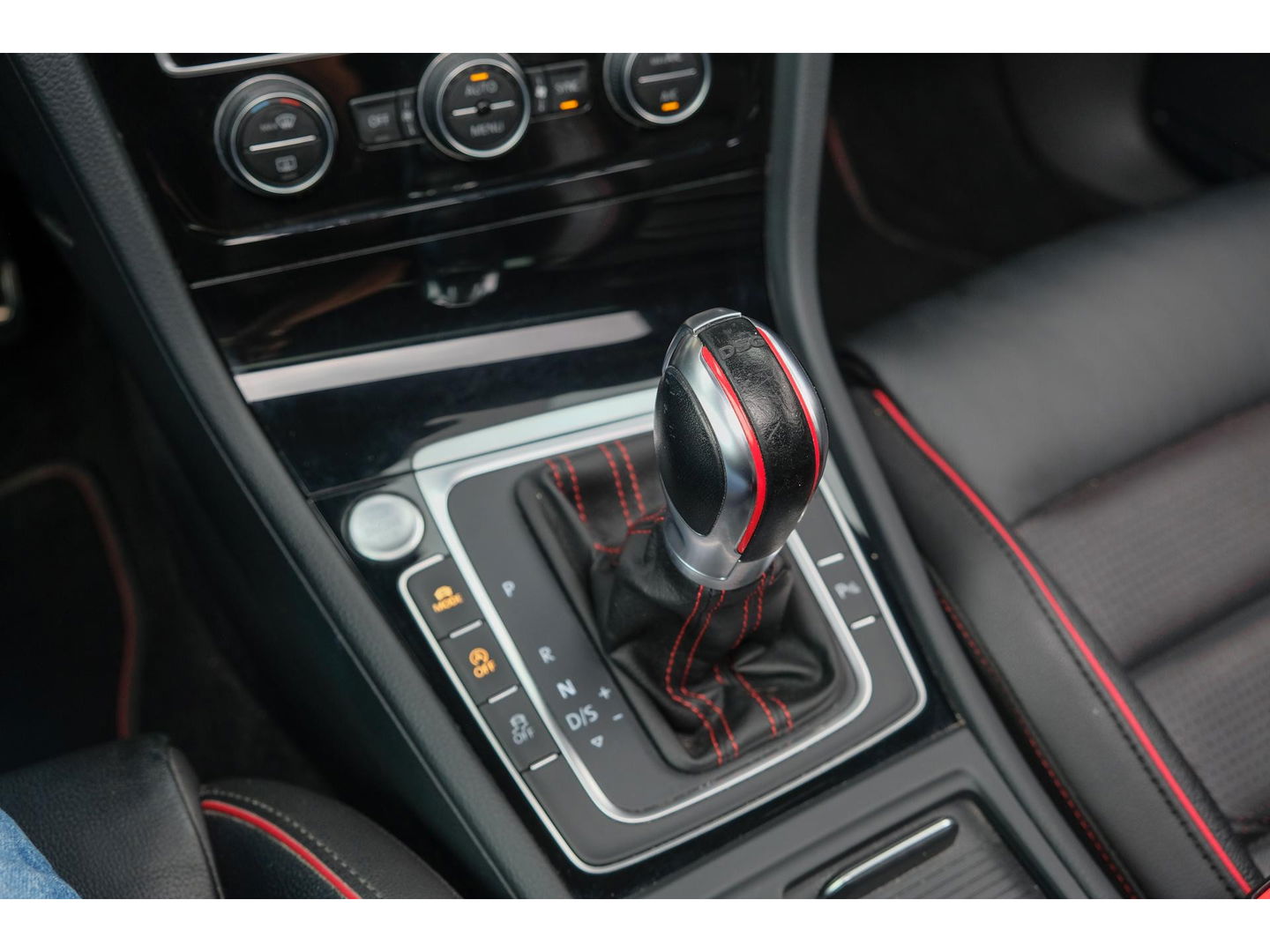 Volkswagen Golf 2.0 TSI GTI TCR 290pk Panoramadak STAGE 3 475PK Dynaudio Volleder Performance pack DCC 19" LMV