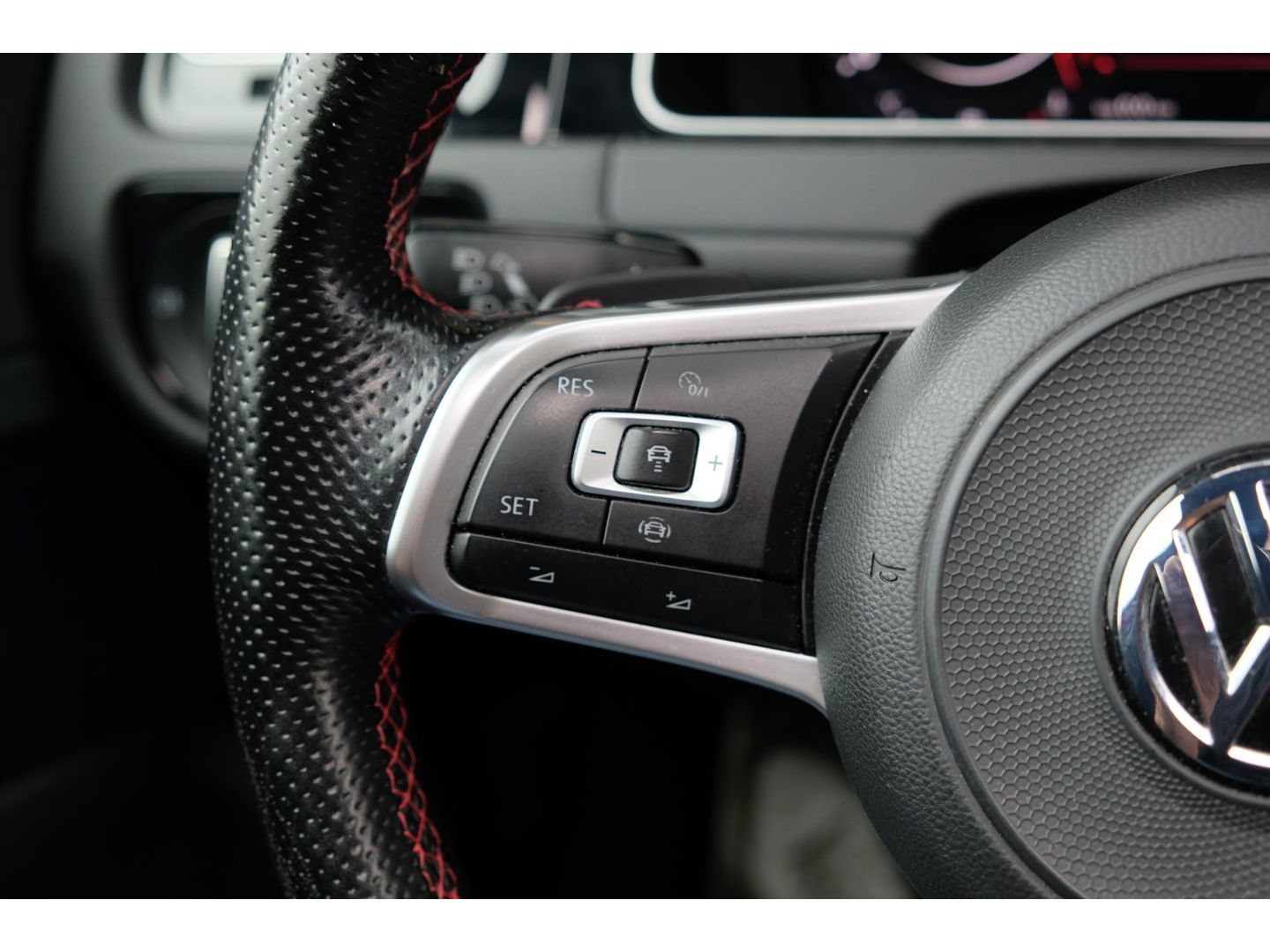 Volkswagen Golf 2.0 TSI GTI TCR 290pk Panoramadak STAGE 3 475PK Dynaudio Volleder Performance pack DCC 19" LMV