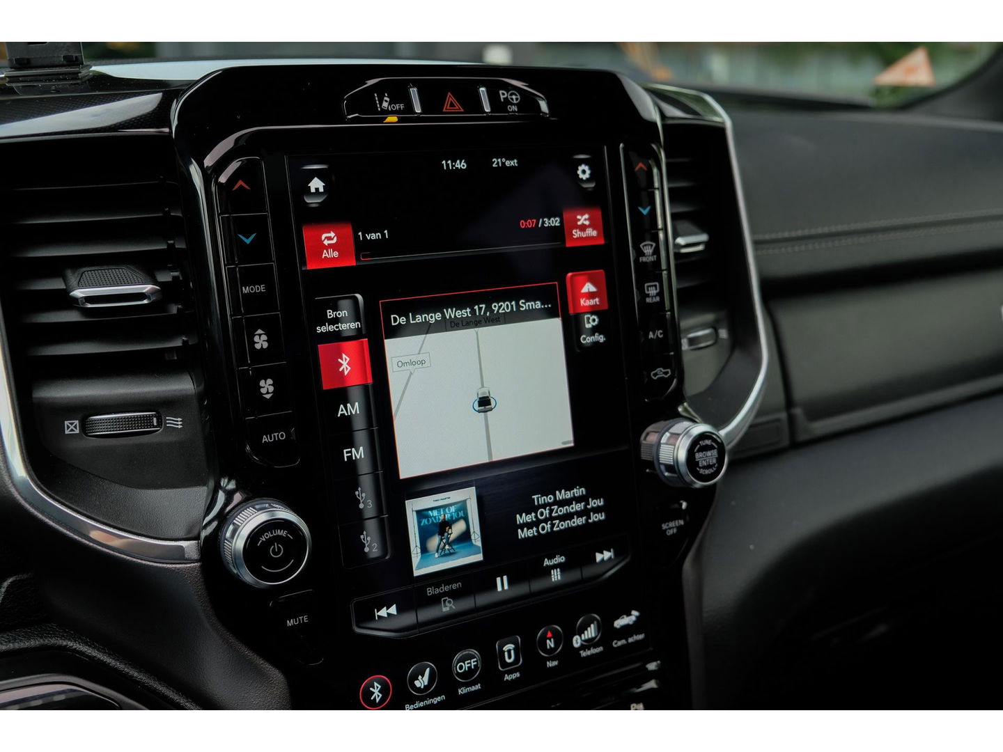 Dodge Ram 1500 5.7 V8 401pk 4x4 Crew Cab Laramie Night edition Panoramadak Bomvol! Stoelventilatie Trekhaak