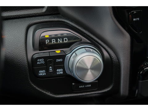 Dodge Ram 1500 5.7 V8 401pk 4x4 Crew Cab Laramie Night edition Panoramadak Bomvol! Stoelventilatie Trekhaak