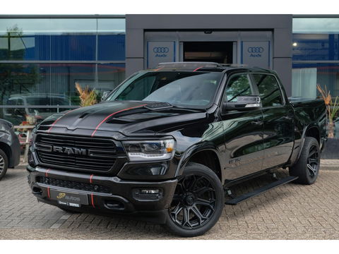 Dodge Ram 1500 5.7 V8 401pk 4x4 Crew Cab Laramie Night edition Panoramadak Bomvol! Stoelventilatie Trekhaak