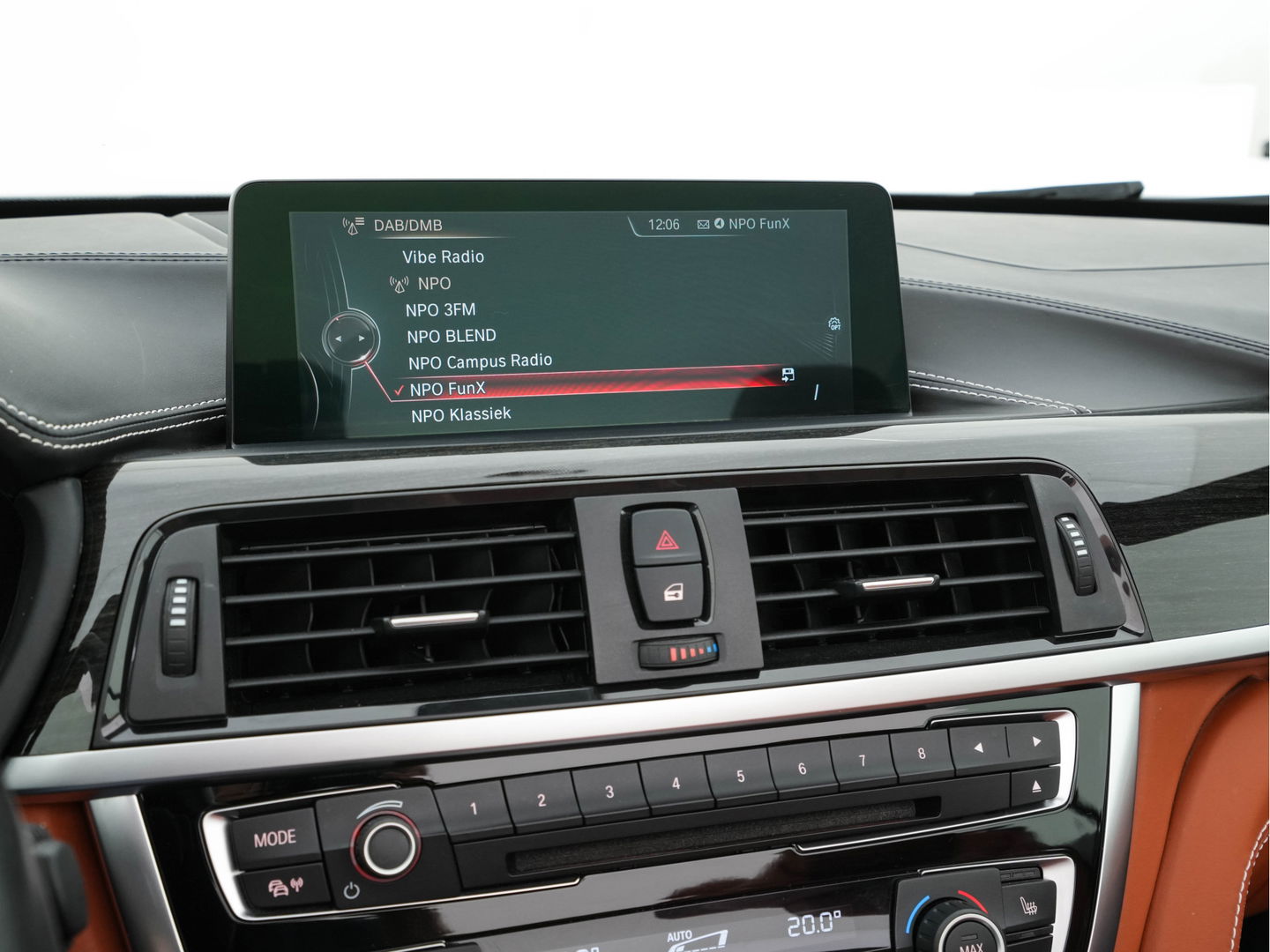 BMW 4 Serie Cabrio 435d xDrive M-SportPack Centennial High-Executive Aut. *LUXURY-LEATHER | FULL-LED | ADAPTIVE-CRUISE | MEMORY-PACK | AIRSCARF | BLINDSPOT | HIFI-SOUND | KEYLESS | DAB+ | HEATED-SPORTSEATS | CAMERA | HEAD-UP | NAVI-FULLMAP | 19''ALU*